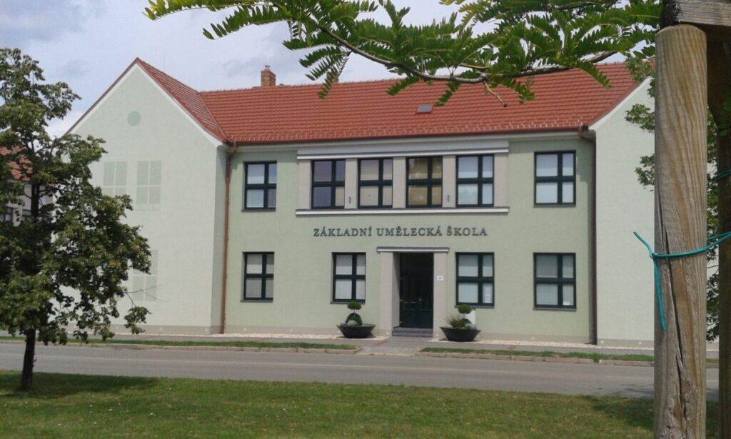 Základní Umělecká Škola Velké Bílovice - Budova školy.