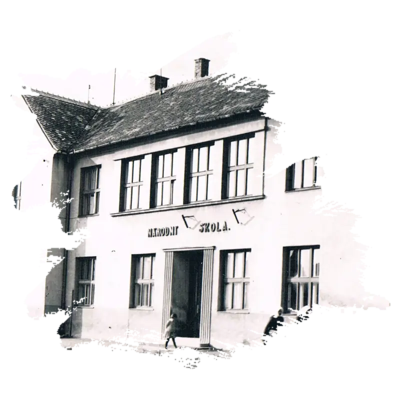 Historický obrázek budovy školy.